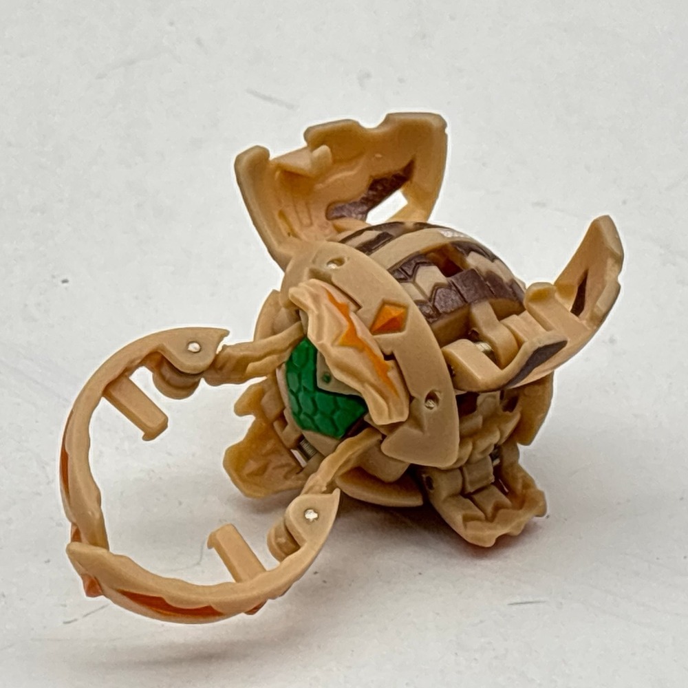 Bakugan Subterra Gyrazor Gundalian Invaders Brown Tan Spinner Cyclone Toy